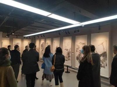 翰墨揚(yáng)清風(fēng)，光影繪廉韻——市自然資源局組織黨員干部參觀‘蜀道清風(fēng)’廉潔文化書法美術(shù)攝影作品展